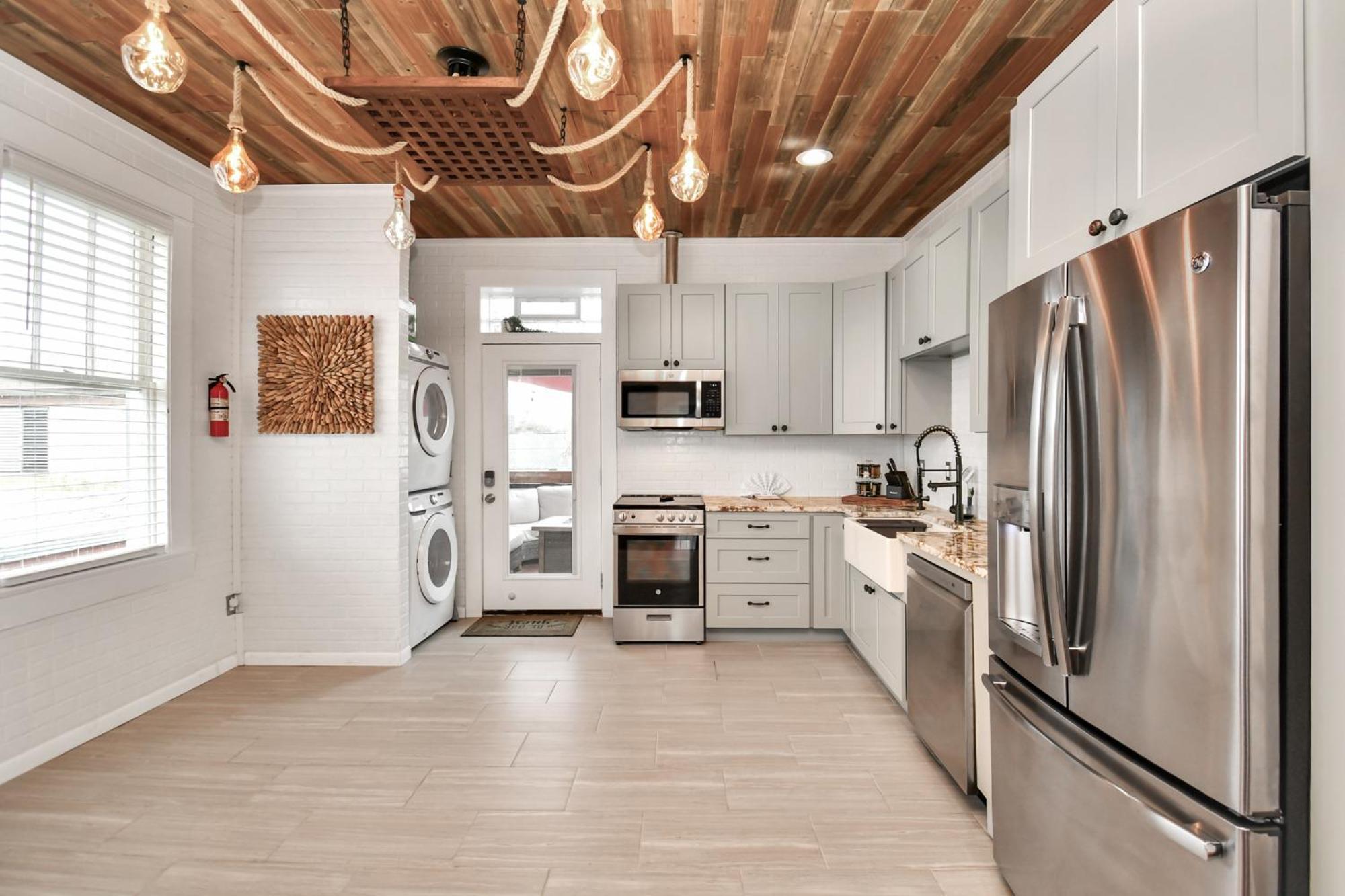 Ferienwohnung Nautical Loft With Outdoor Kitchen & Beach Access Galveston Exterior foto
